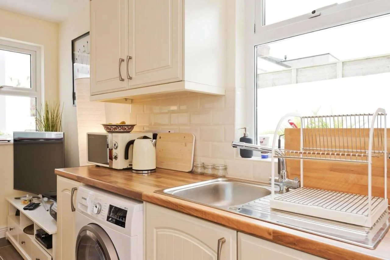 Charming Riverside Apartment - Minutes From City Dublin